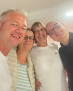Dirk Leistner (links), Sabrina Führer und Beate Telgheder, Professor Dr. Carsten Rensinghoff